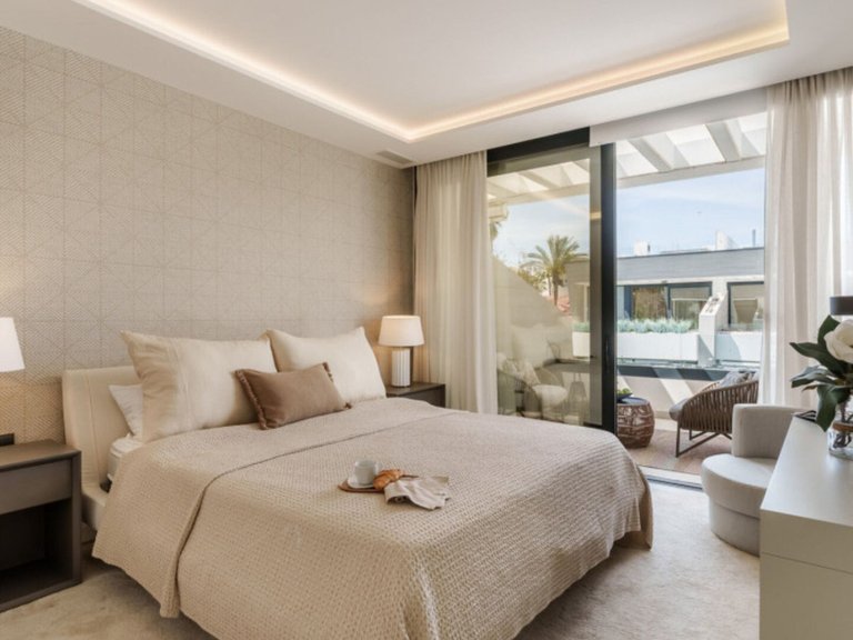 Villa for Sale in Puerto Banús, Malaga 23