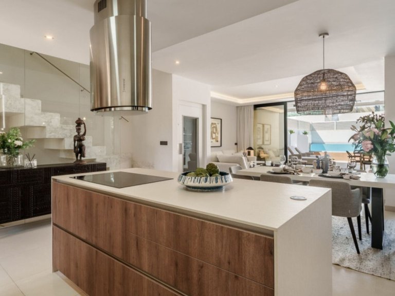 Villa for Sale in Puerto Banús, Malaga 24