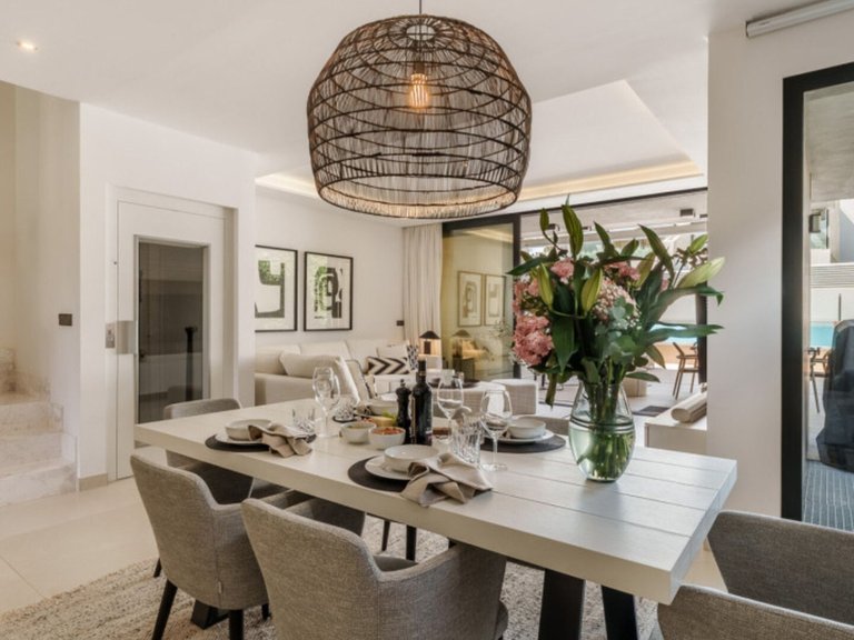 Villa for Sale in Puerto Banús, Malaga 26