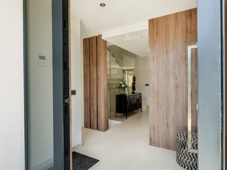 Villa for Sale in Puerto Banús, Malaga 9