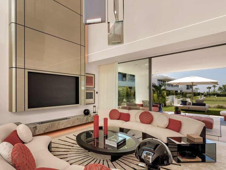 Villa for Sale in The Golden Mile, Malaga 10