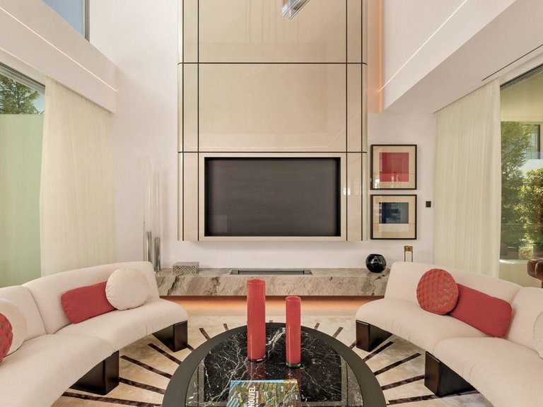 Villa for Sale in The Golden Mile, Malaga 11