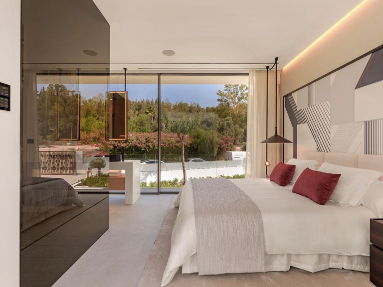 Villa for Sale in The Golden Mile, Malaga 22