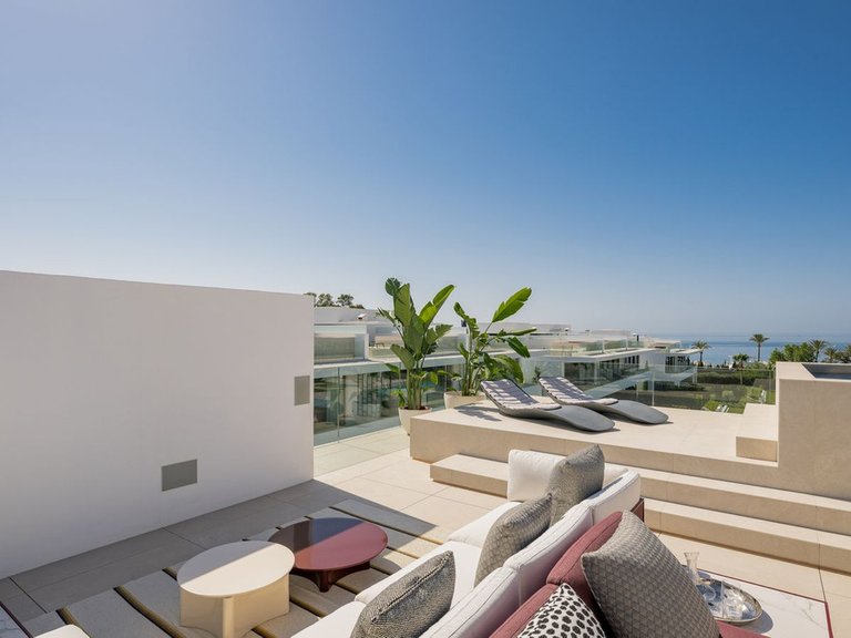 Villa for Sale in The Golden Mile, Malaga 26