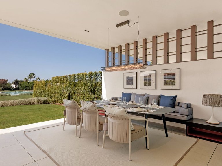 Villa for Sale in The Golden Mile, Malaga 32