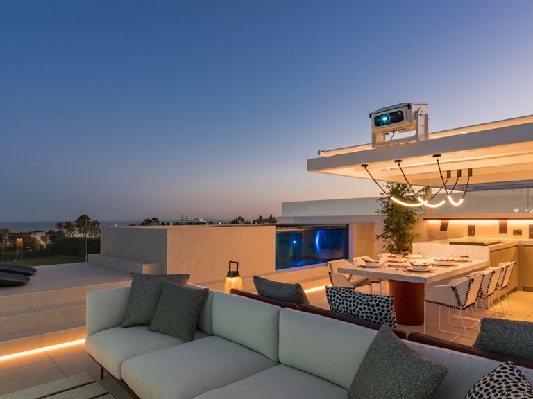 Villa for Sale in The Golden Mile, Malaga 47