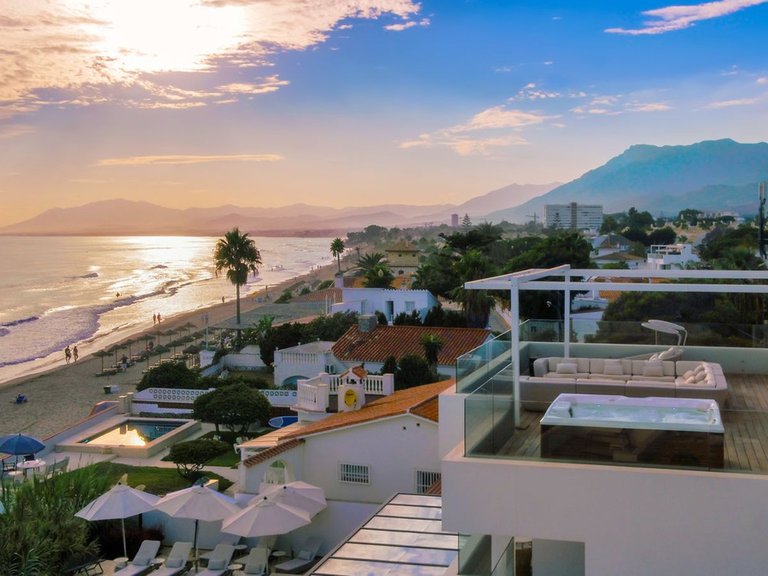 Villa for Sale in Las Chapas, Malaga 27