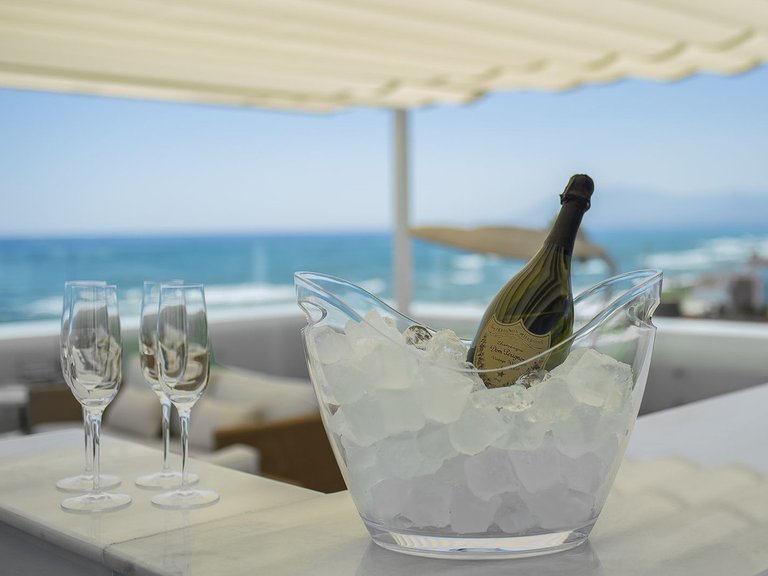 Villa for Sale in Las Chapas, Malaga 31