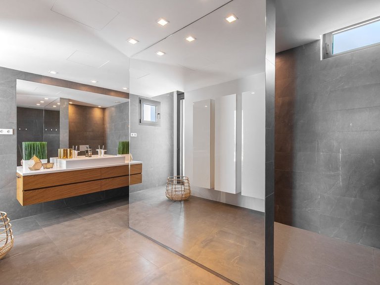 Villa for Sale in Las Chapas, Malaga 32