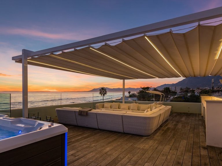 Villa for Sale in Las Chapas, Malaga 42