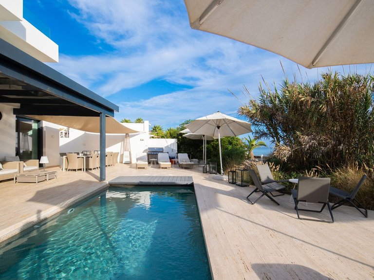 Villa for Sale in Las Chapas, Malaga 53