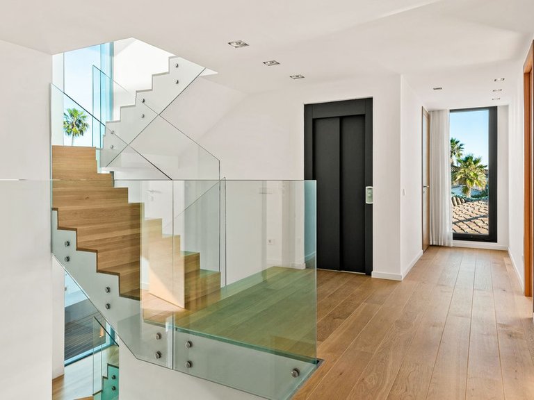 Villa for Sale in Las Chapas, Malaga 58