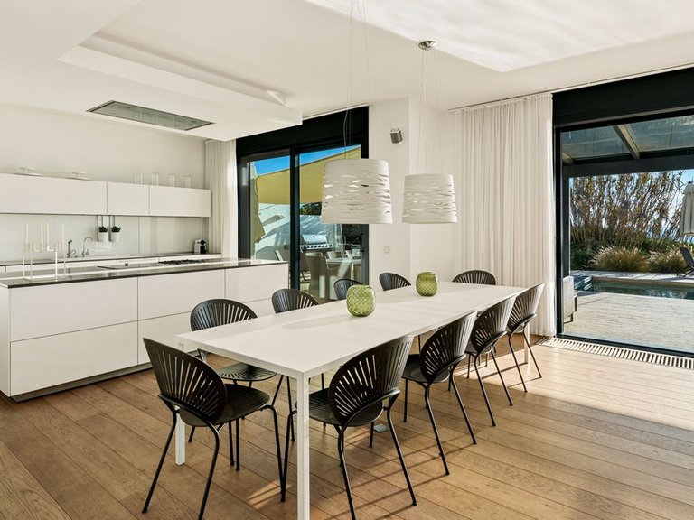 Villa for Sale in Las Chapas, Malaga 6