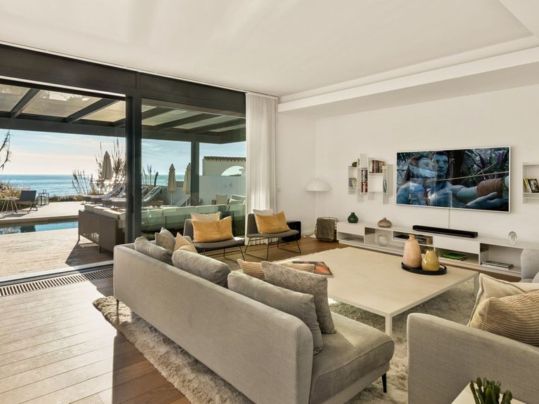 Villa for Sale in Las Chapas, Malaga 8