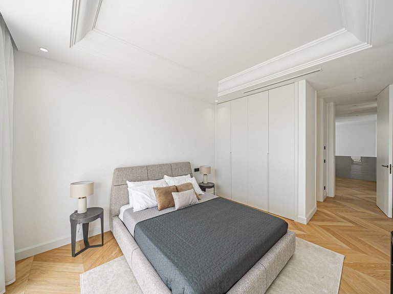 Villa for Sale in The Golden Mile, Malaga 24