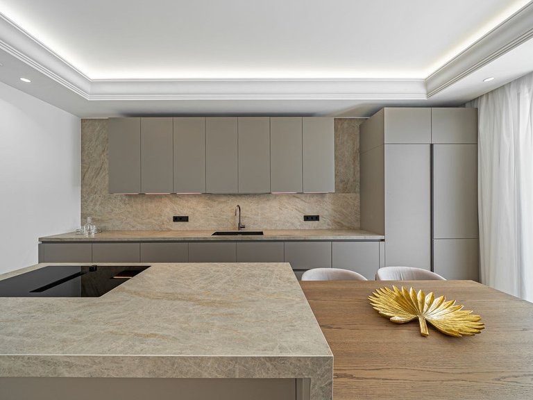 Villa for Sale in The Golden Mile, Malaga 29