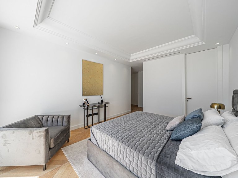 Villa for Sale in The Golden Mile, Malaga 37