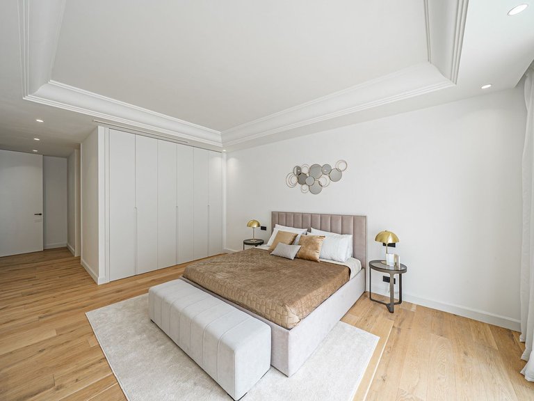 Villa for Sale in The Golden Mile, Malaga 8