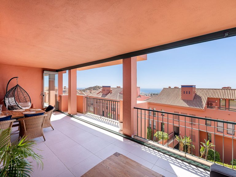 Apartment for Sale in Costa del Sol, Calahonda, Malaga 1