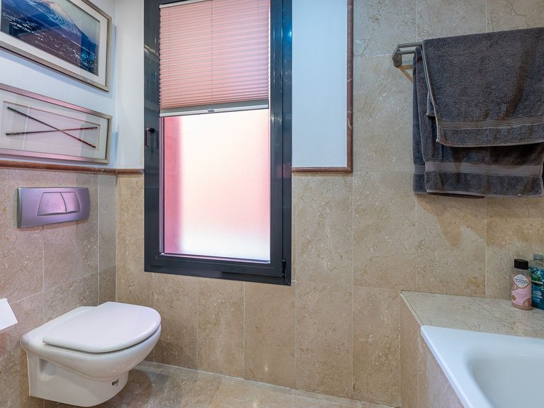 Apartment for Sale in Costa del Sol, Calahonda, Malaga 15