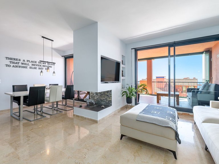 Apartment for Sale in Costa del Sol, Calahonda, Malaga 4