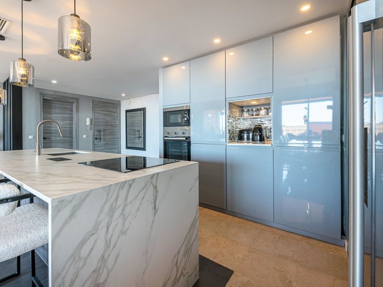 Apartment for Sale in Costa del Sol, Calahonda, Malaga 7