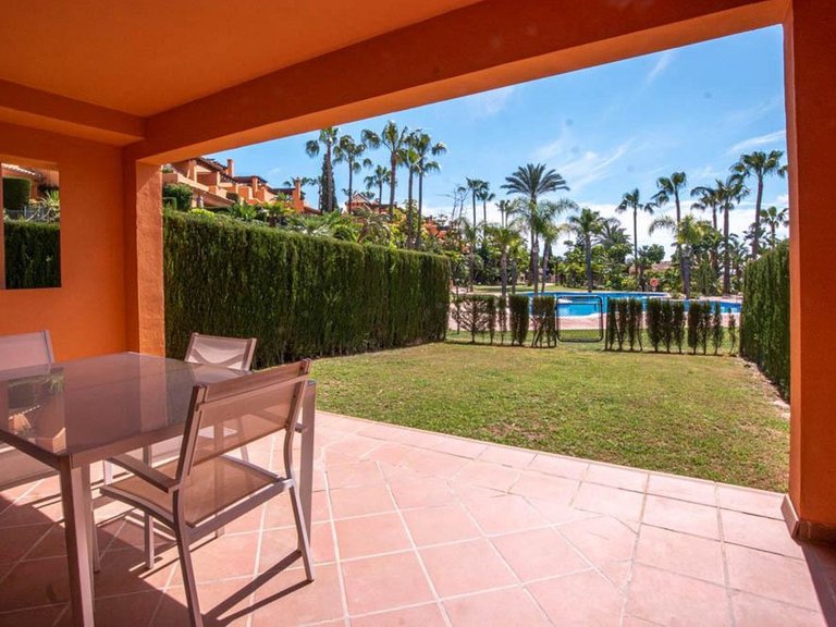 Town House for Sale in Costa del Sol El Paraíso, Estepona, Malaga 11