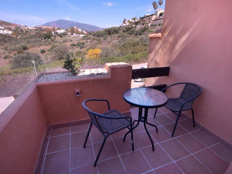 Town House for Sale in Costa del Sol El Paraíso, Estepona, Malaga 12