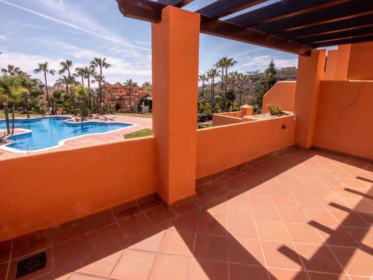 Town House for Sale in Costa del Sol El Paraíso, Estepona, Malaga 18