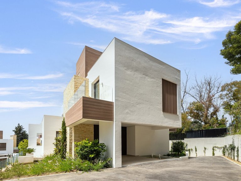 Villa for Sale in The Golden Mile, Malaga 22