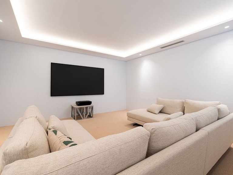 Villa for Sale in The Golden Mile, Malaga 23