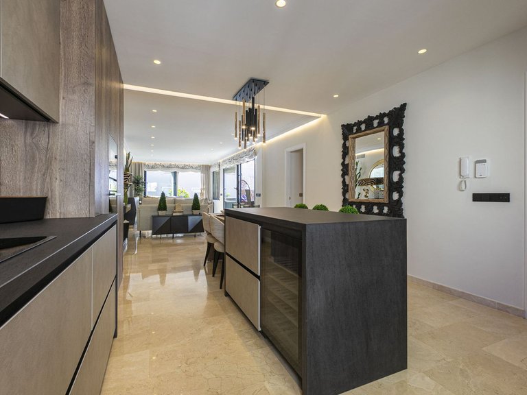 Apartment for Sale in Marbella, Malaga 31