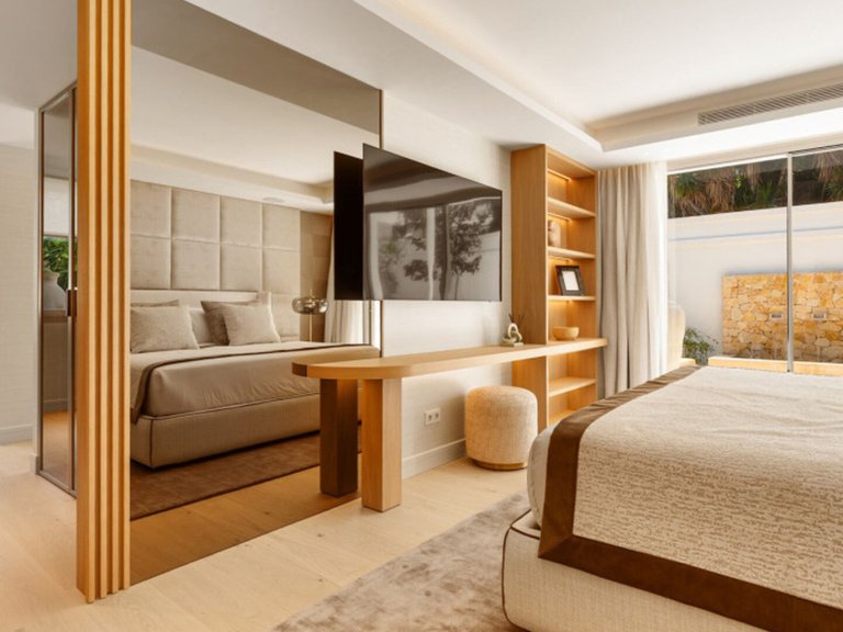 Villa for Sale in Marbella, Malaga 11