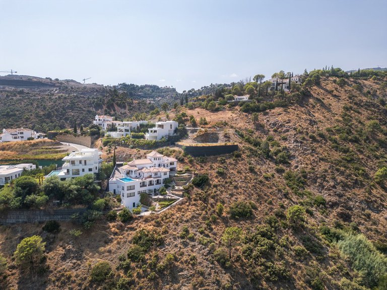 Plot for Sale in La Quinta, Malaga 5
