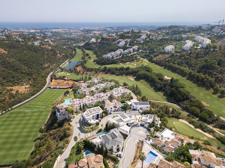 Plot for Sale in La Quinta, Malaga 8