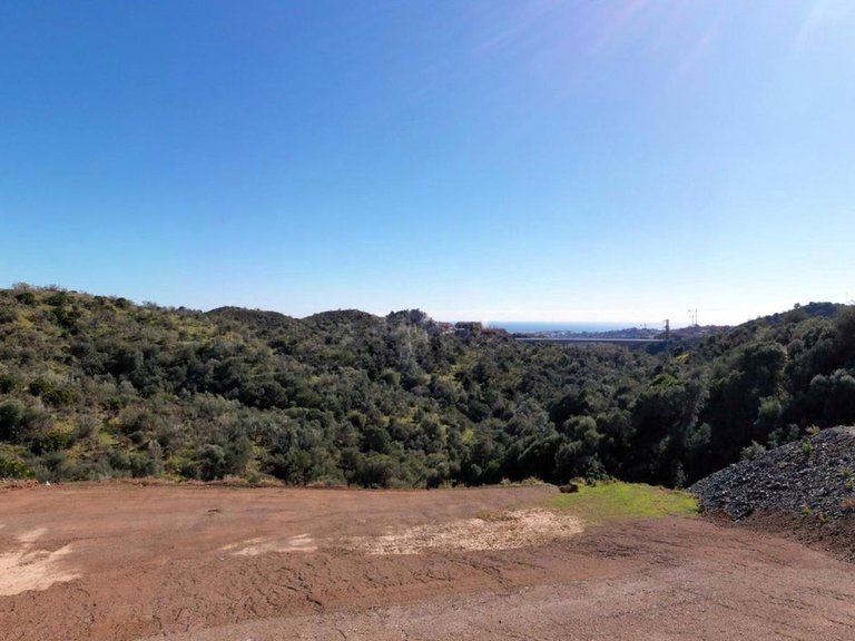 Plot for Sale in La Quinta, Malaga 4