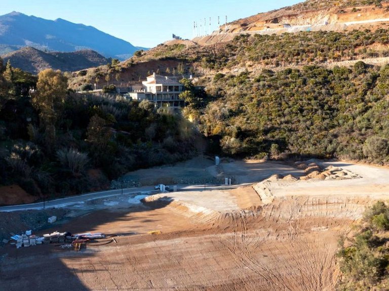Plot for Sale in La Quinta, Malaga 6