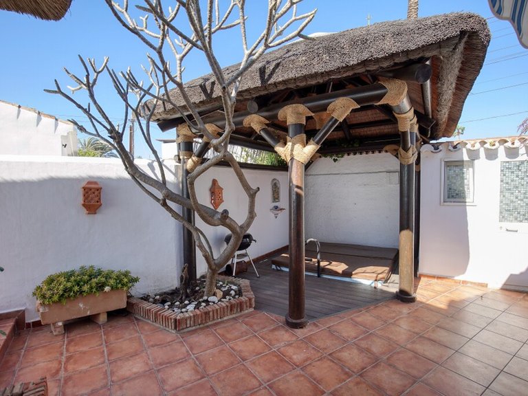 Villa for Sale in Estepona, Malaga 16