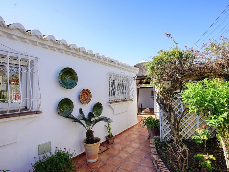 Villa for Sale in Estepona, Malaga 19