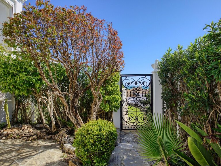 Villa for Sale in Estepona, Malaga 24