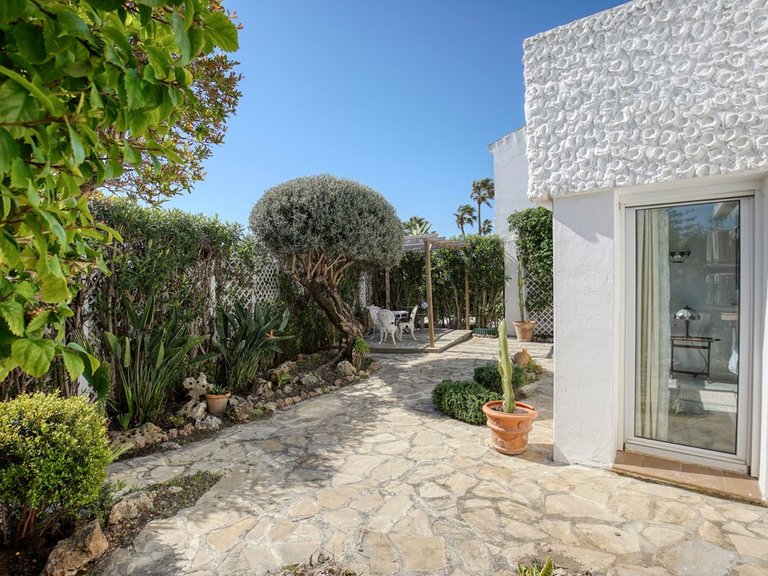Villa for Sale in Estepona, Malaga 25
