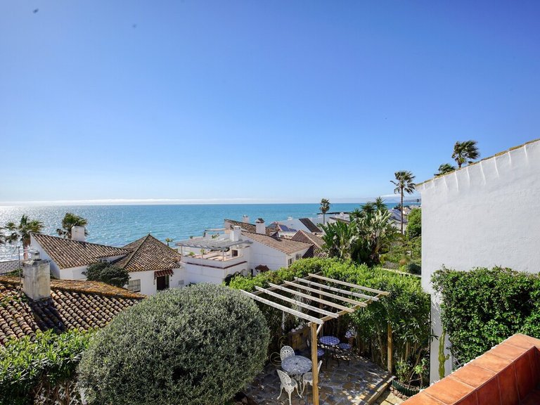Villa for Sale in Estepona, Malaga 12