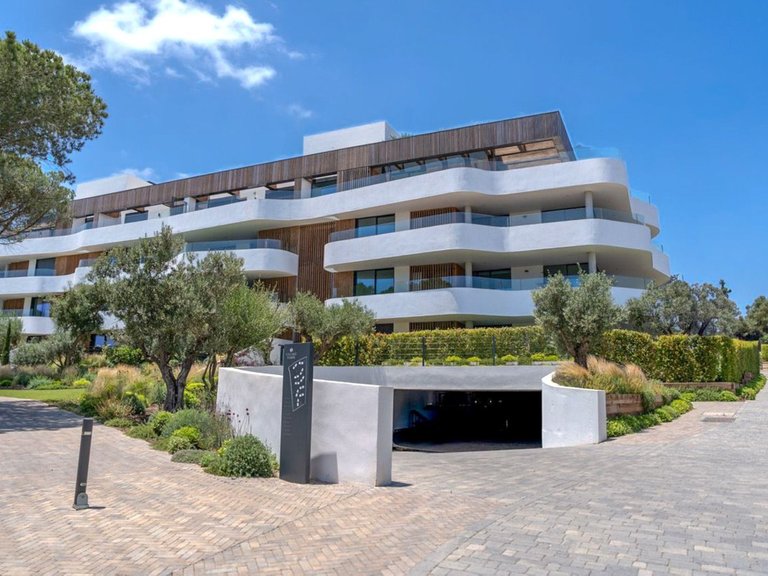 Apartment for Sale in Sotogrande, Malaga 2