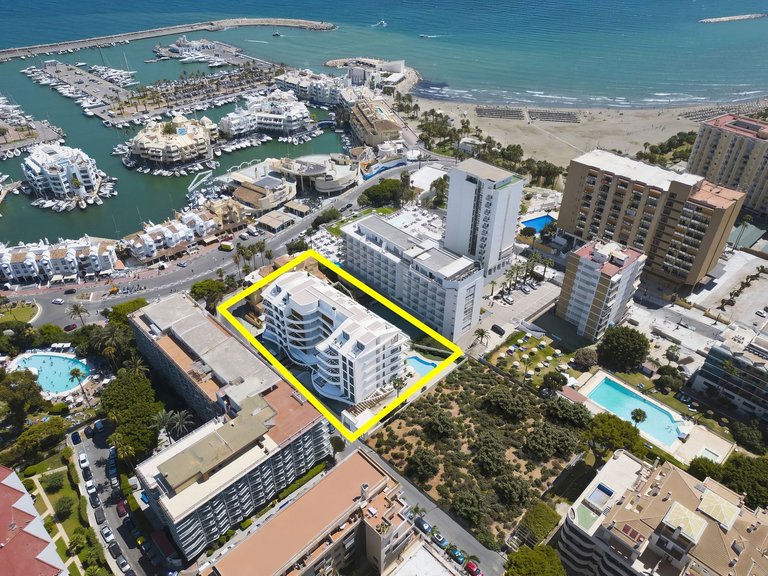Apartment for Sale in Benalmadena Costa, Malaga 1