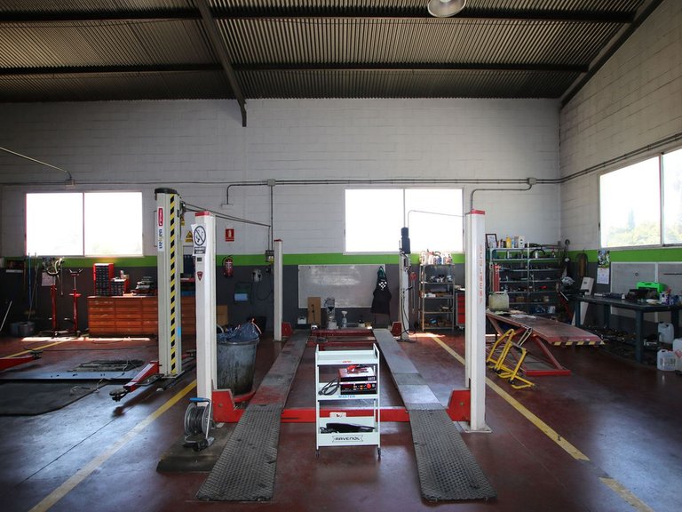 Commercial for Sale in Alhaurín El Grande, Malaga 13