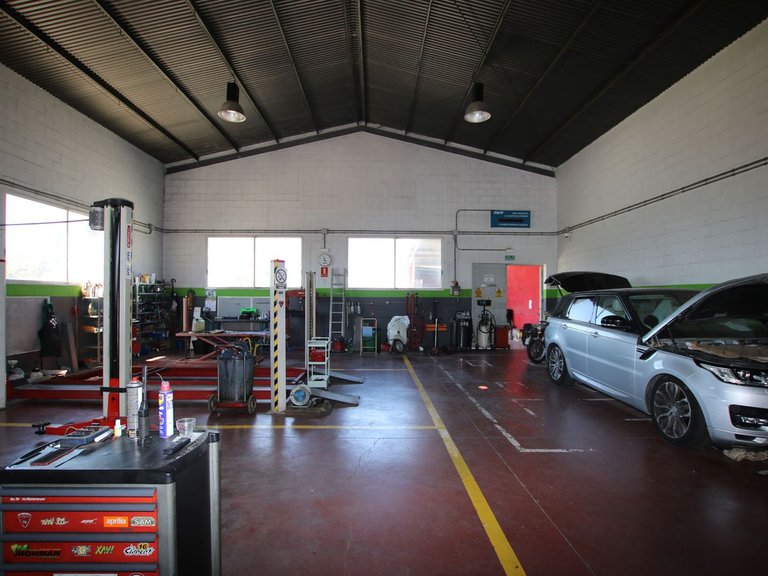 Commercial for Sale in Alhaurín El Grande, Malaga 15