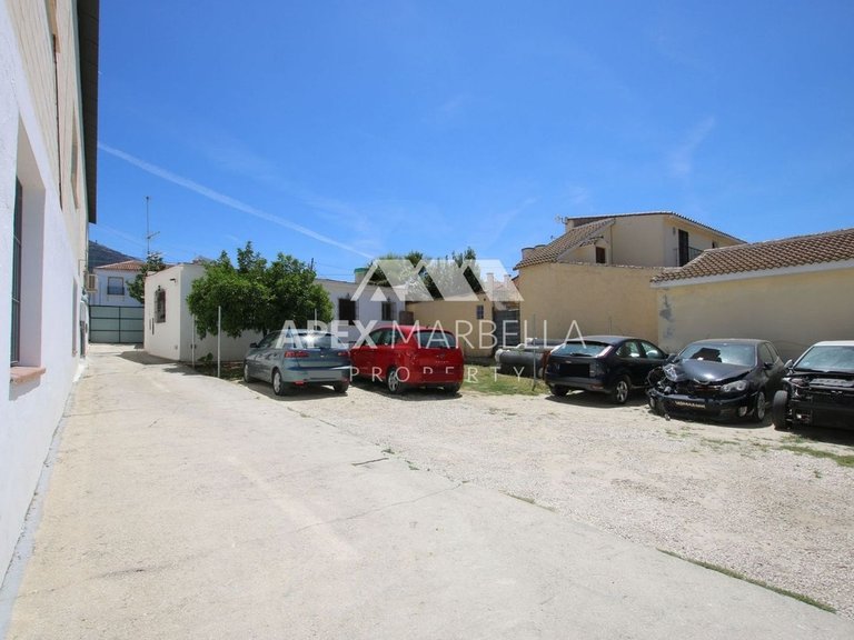 Commercial for Sale in Alhaurín El Grande, Malaga 22