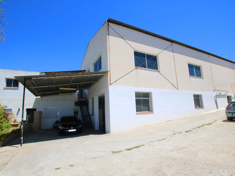 Commercial for Sale in Alhaurín El Grande, Malaga 6