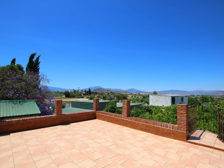 Commercial for Sale in Alhaurín El Grande, Malaga 9