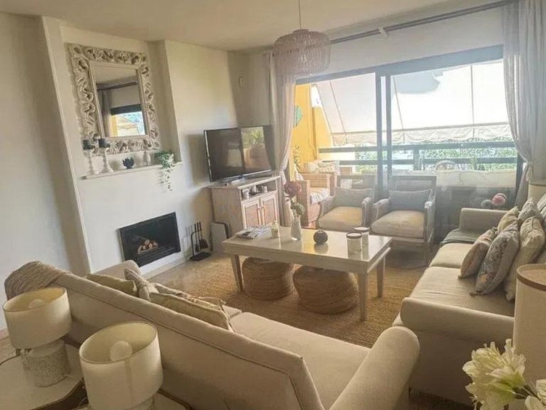 Apartment for Sale in Selwo, Malaga 3